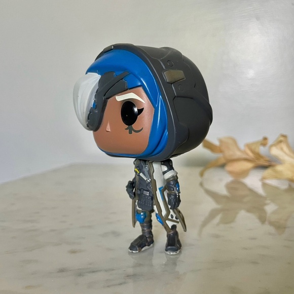 Overwatch Ana Amari Funko pop character figurine - Picture 2 of 5